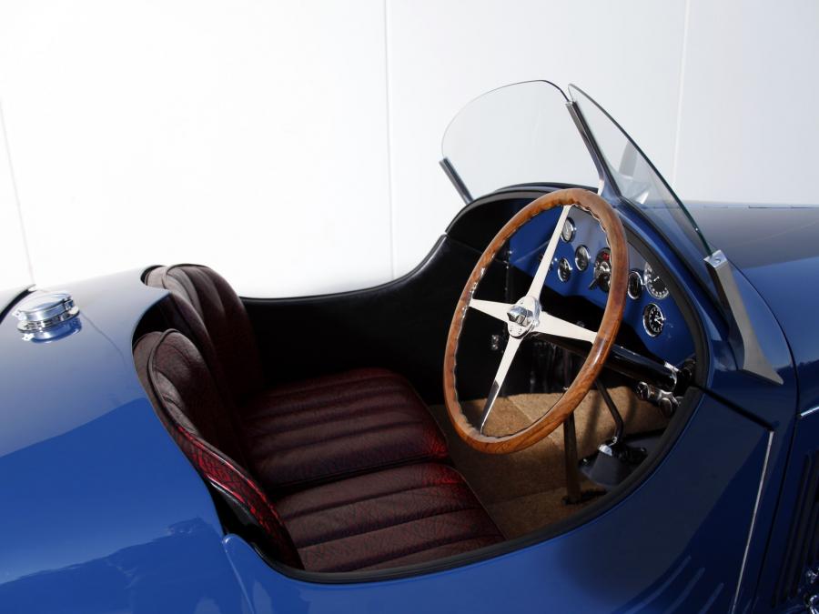 Интерьер Voisin KE Sport Roadster 1928 года  (фото 4 из 8)